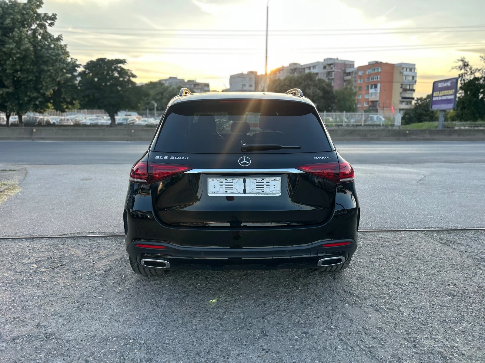 Mercedes-Benz GLE 300 d AMG, снимка 5 - Автомобили и джипове - 55012125