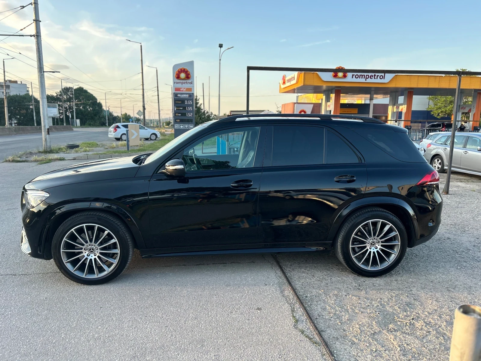 Mercedes-Benz GLE 300 d AMG, снимка 7 - Автомобили и джипове - 55012125
