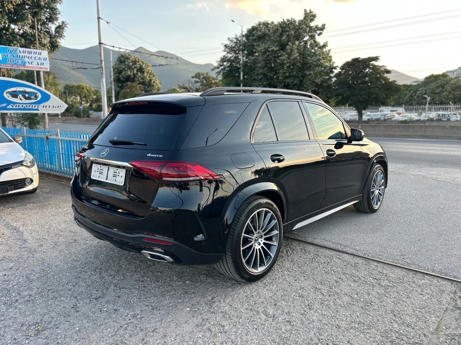 Mercedes-Benz GLE 300 d AMG, снимка 4 - Автомобили и джипове - 55012125