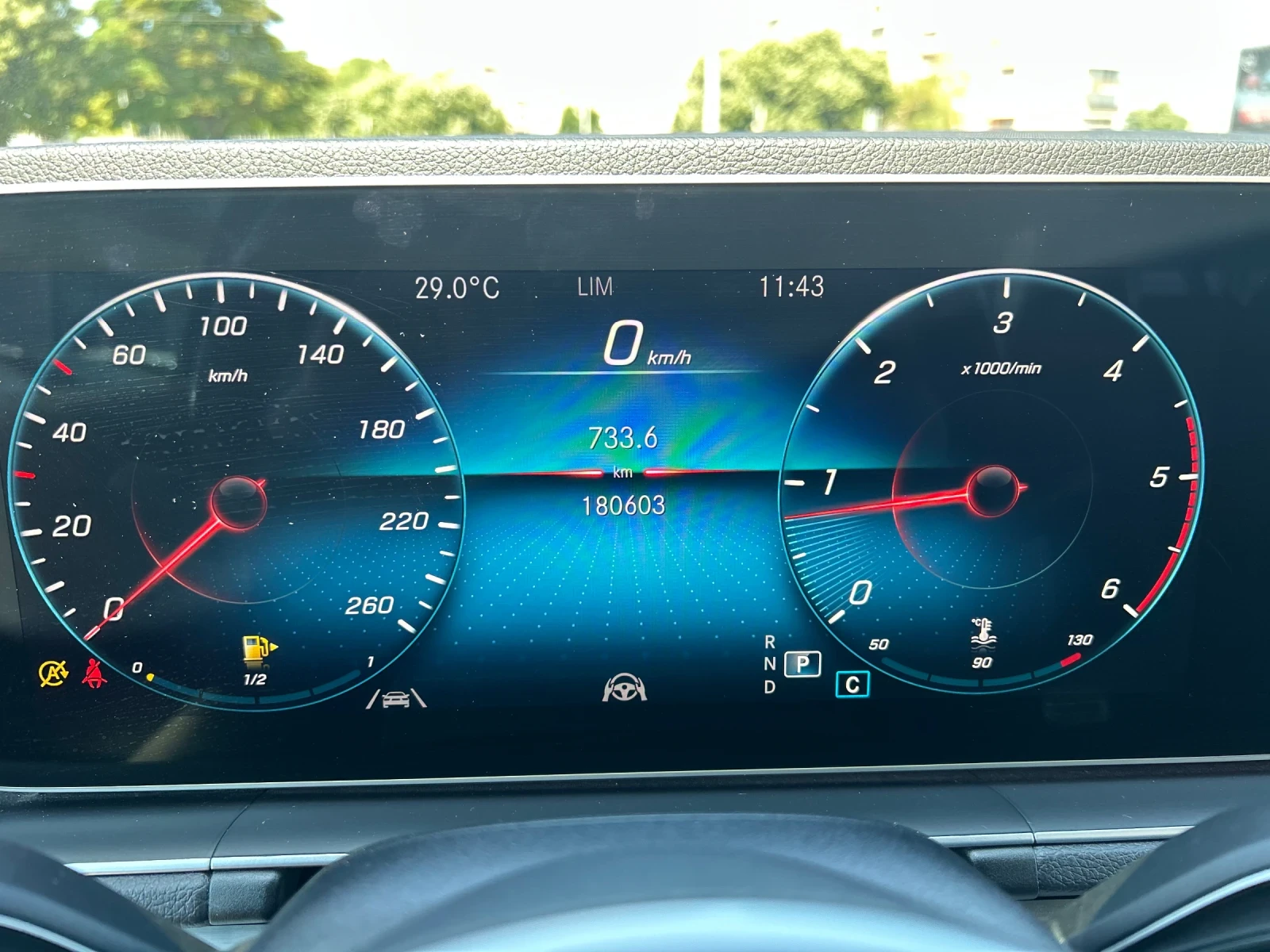 Mercedes-Benz GLE 300 d AMG, снимка 10 - Автомобили и джипове - 55012125