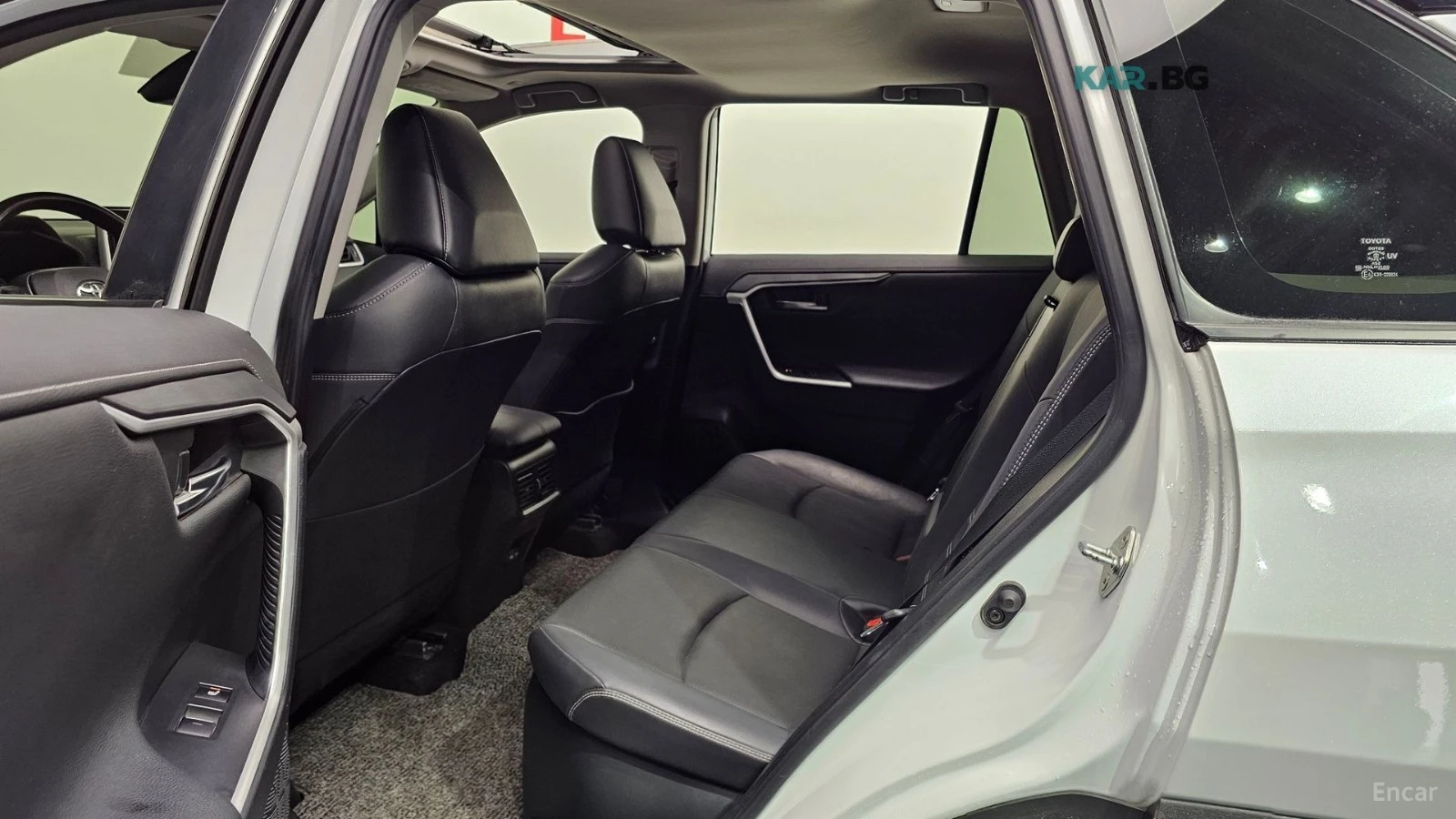 Toyota Rav4 4X4* ОБДУХВАНЕ* 4 ПОДГРЕВА* DIGITAL* КАМЕРА* ПАНО, снимка 12 - Автомобили и джипове - 55118186