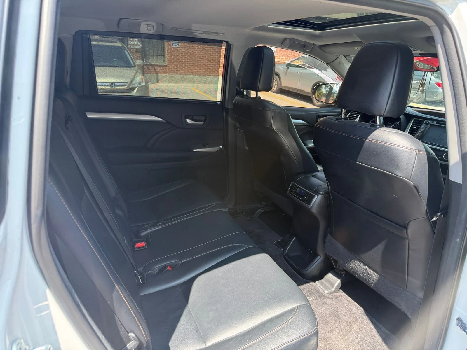 Toyota Highlander AWD* XLE* ПОДГРЕВ* КАМЕРА* KEYLESS, снимка 17 - Автомобили и джипове - 55533204