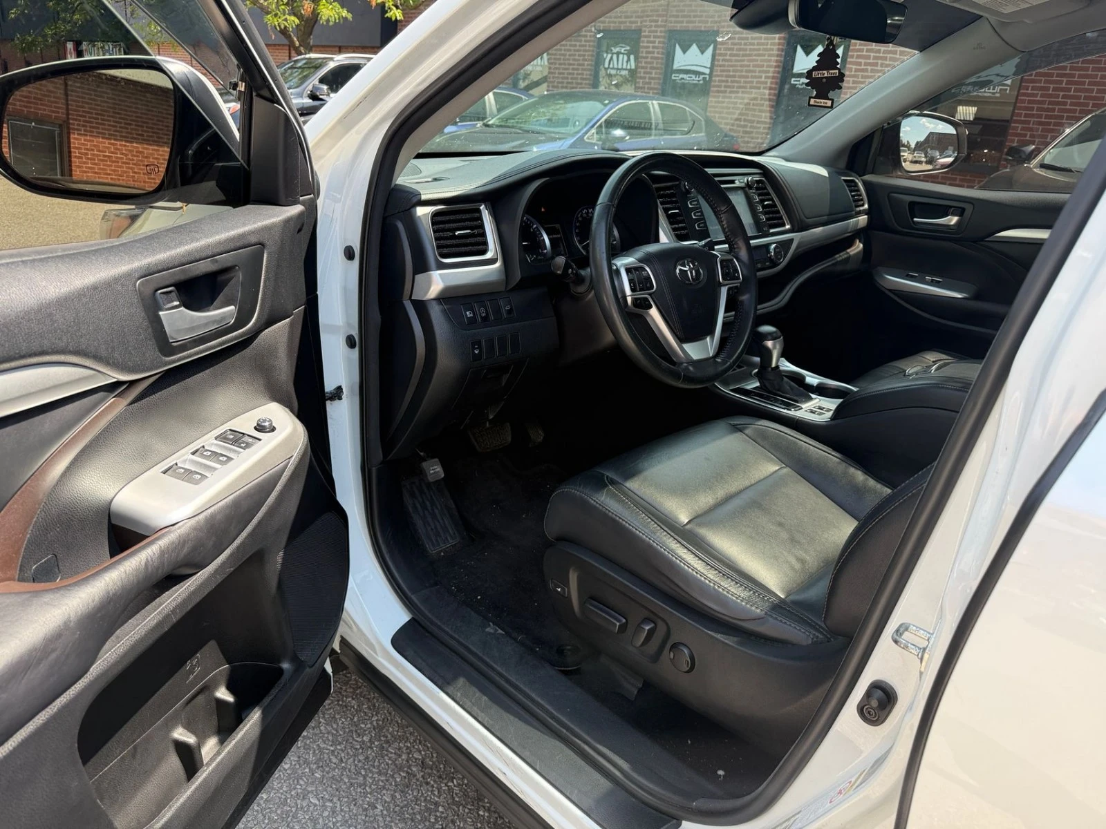 Toyota Highlander AWD* XLE* ПОДГРЕВ* КАМЕРА* KEYLESS, снимка 7 - Автомобили и джипове - 55533204