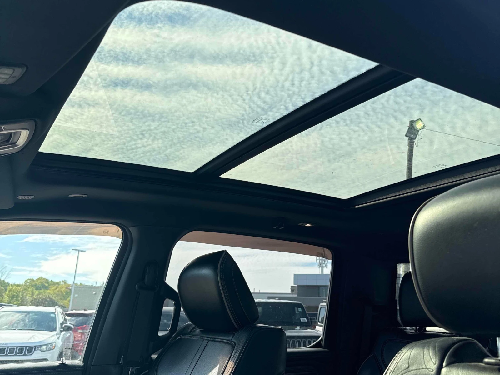 Dodge RAM 1500 * Limited * АВТОКРЕДИТ БЕЗ ПЪРВОНАЧАЛНА ВНОСКА* , снимка 10 - Автомобили и джипове - 55999372