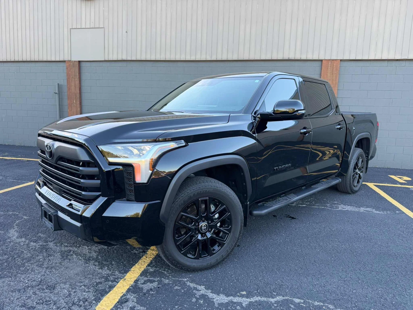 Toyota Tundra 4x4 Crewmax Limited