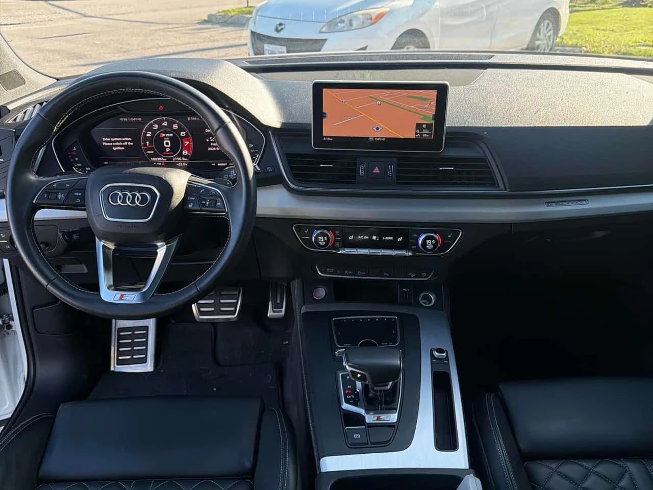 Audi SQ5  TECHNIK / DISTRONIC / 360 / PANORAMA , снимка 9 - Автомобили и джипове - 56256473