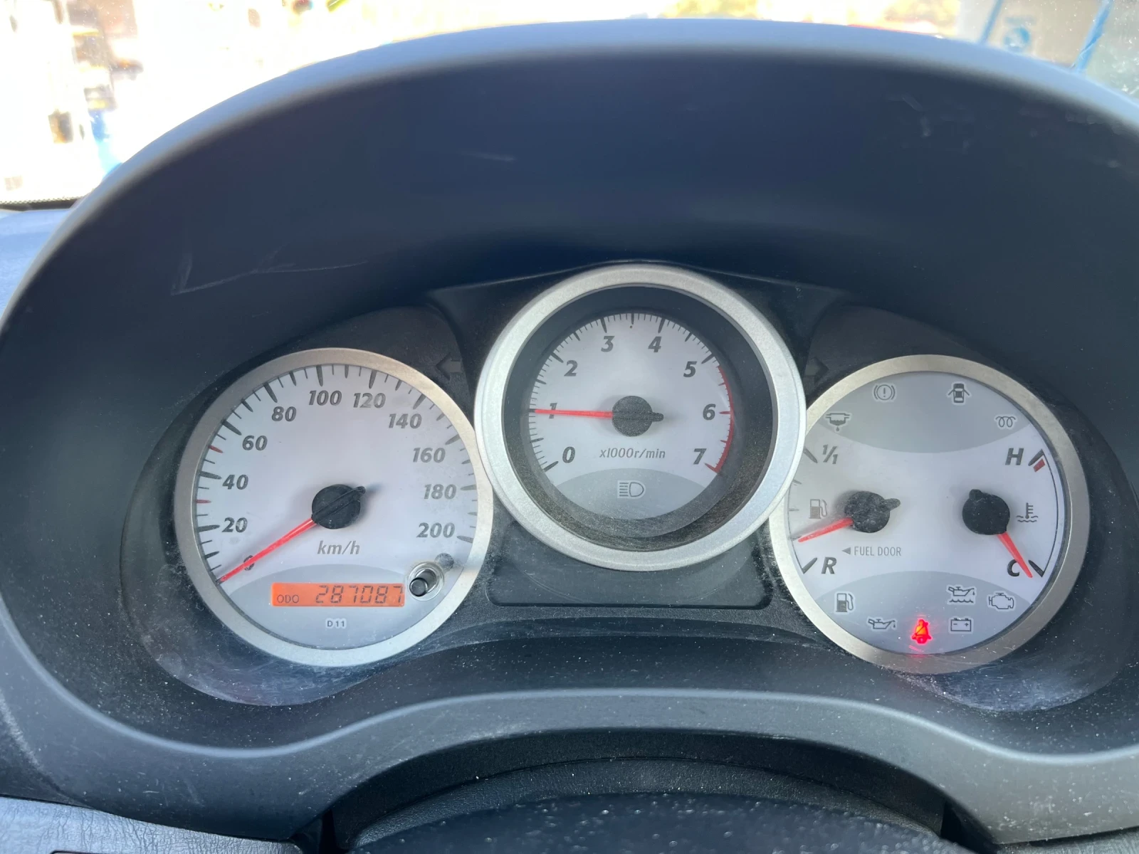 Toyota Rav4 2.0 D4D, снимка 10 - Автомобили и джипове - 56642360