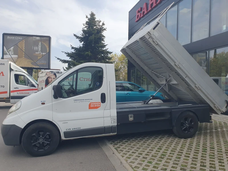 Opel Vivaro 2, 5 tdi 150 hp, снимка 2 - Бусове и автобуси - 47470552