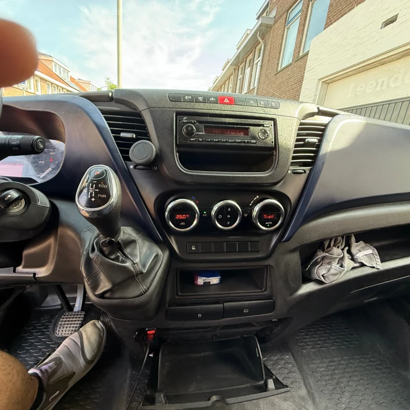 Iveco Daily 35 140, снимка 8 - Бусове и автобуси - 53026768