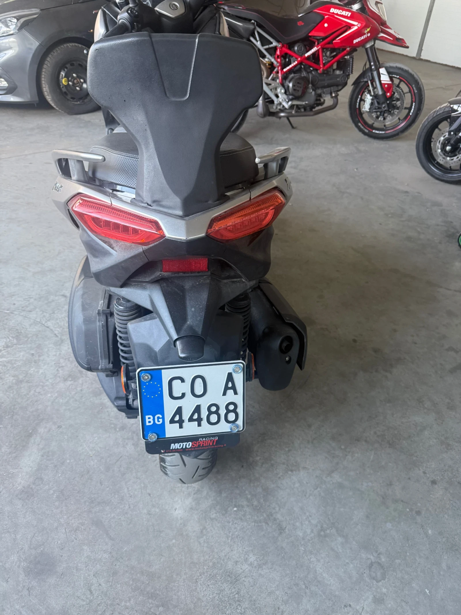 Yamaha X-max 300i-Abs, Tcs-Регистриран!!!, снимка 5 - Мотоциклети и мототехника - 55088356