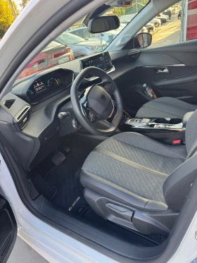 Peugeot 208, снимка 10