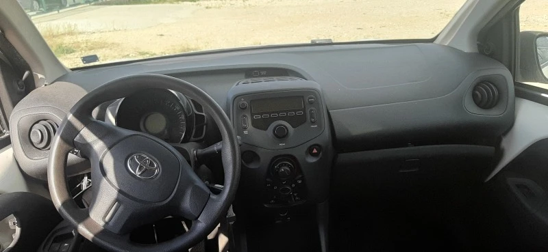 Toyota Aygo 1.0i, снимка 5 - Автомобили и джипове - 41290440