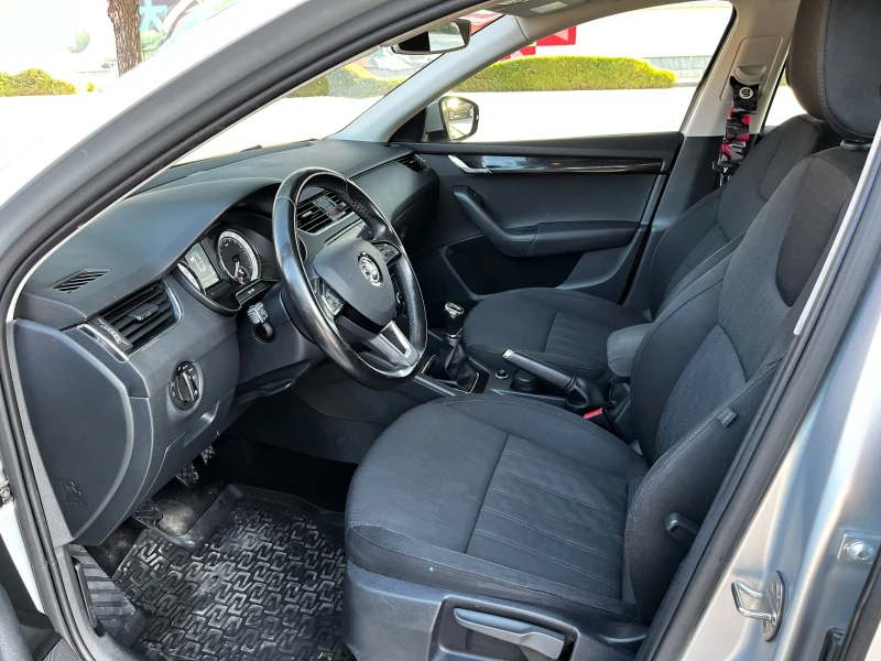 Skoda Octavia 1.6 TDI STYLE, снимка 12 - Автомобили и джипове - 52337676