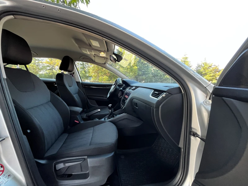 Skoda Octavia 1.6 TDI STYLE, снимка 14 - Автомобили и джипове - 52337676