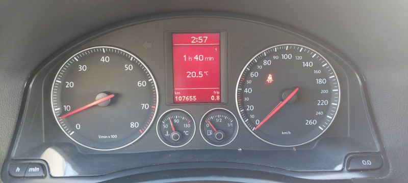 VW Golf 1.6 бензин клима, снимка 11 - Автомобили и джипове - 42343309