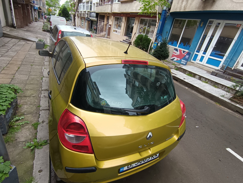 Renault Clio 3, снимка 3 - Автомобили и джипове - 45978780