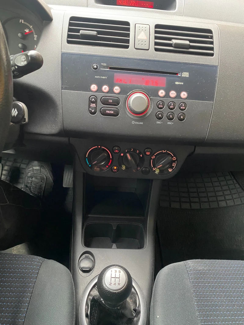 Suzuki Swift, снимка 12 - Автомобили и джипове - 48033635