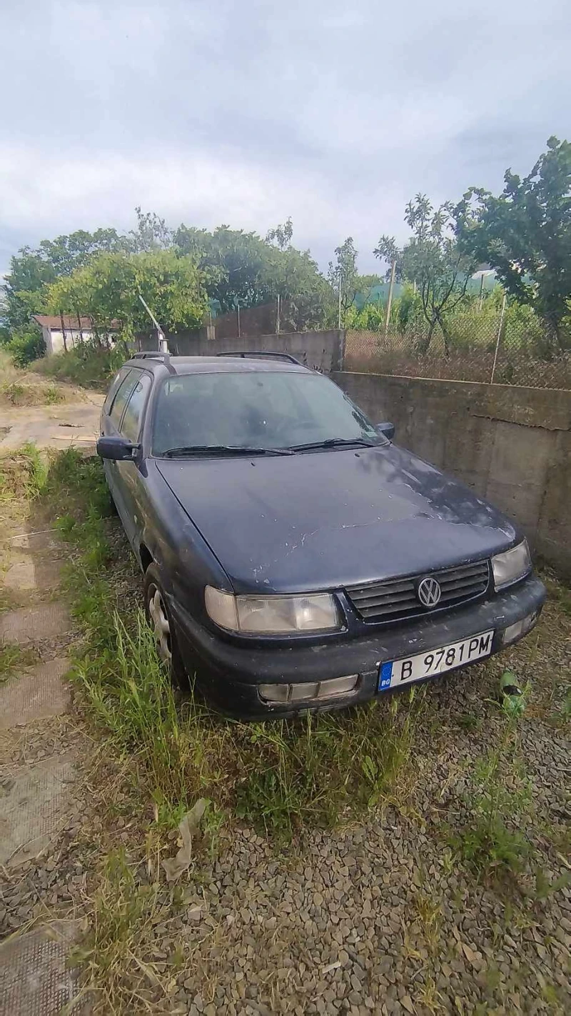 VW Passat 1.8 MI, снимка 12 - Автомобили и джипове - 47590103