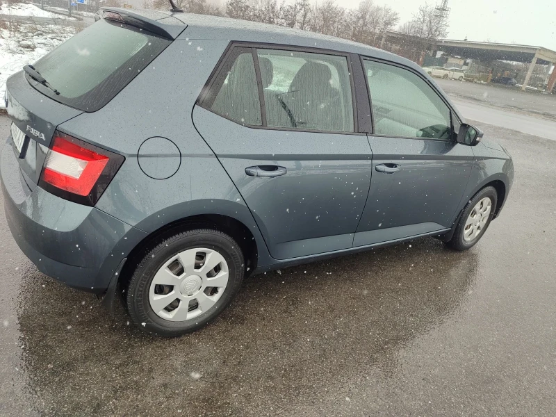 Skoda Fabia, снимка 2 - Автомобили и джипове - 48708451