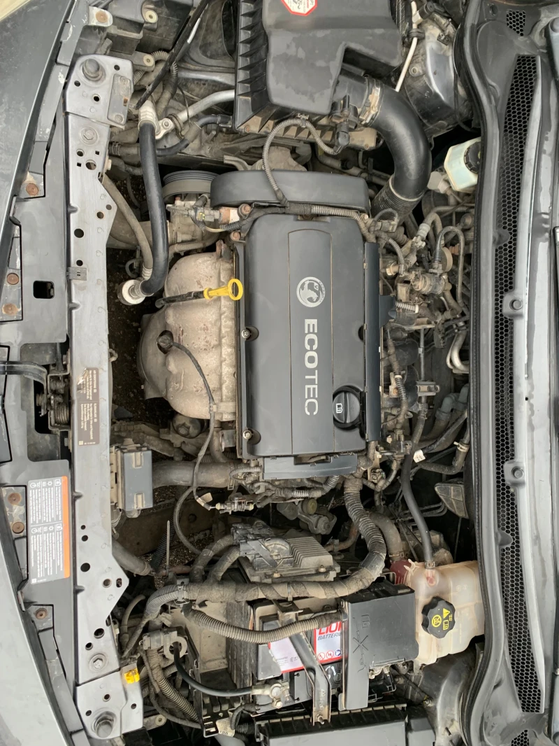 Opel Astra 1.6 SRI, снимка 17 - Автомобили и джипове - 52970429