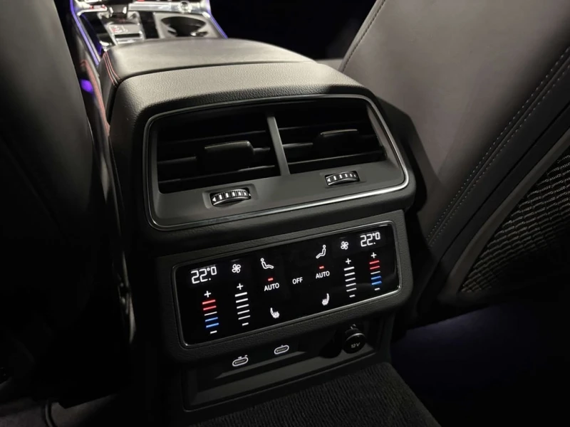 Audi Rs7 Sportback  CARFAX, снимка 16 - Автомобили и джипове - 52645612