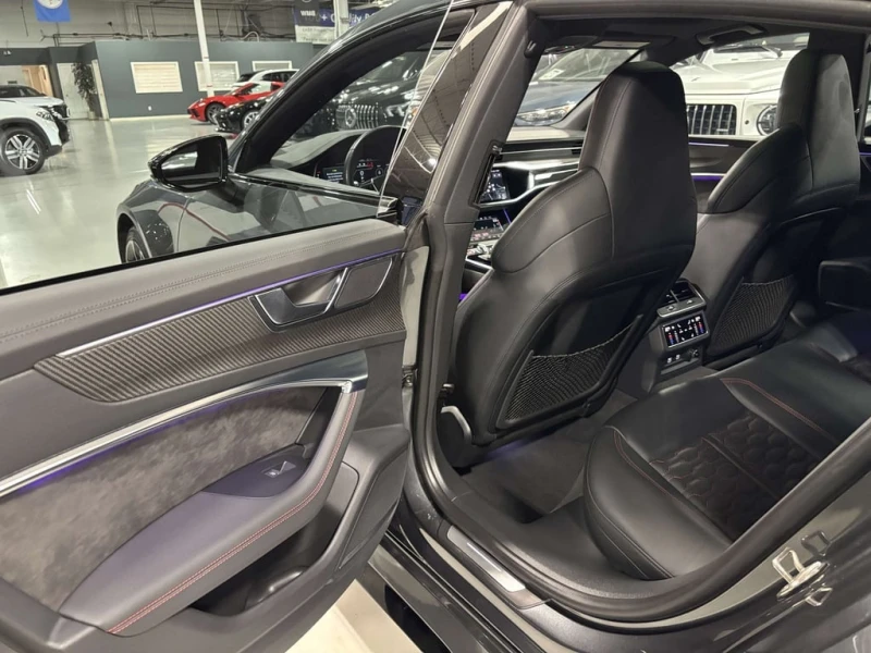 Audi Rs7 Sportback  CARFAX, снимка 10 - Автомобили и джипове - 52645612