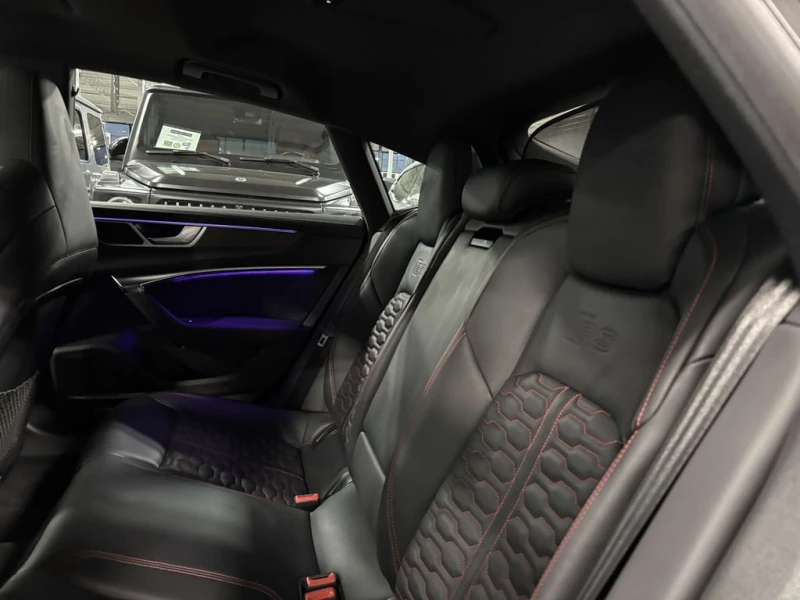 Audi Rs7 Sportback  CARFAX, снимка 12 - Автомобили и джипове - 52645612