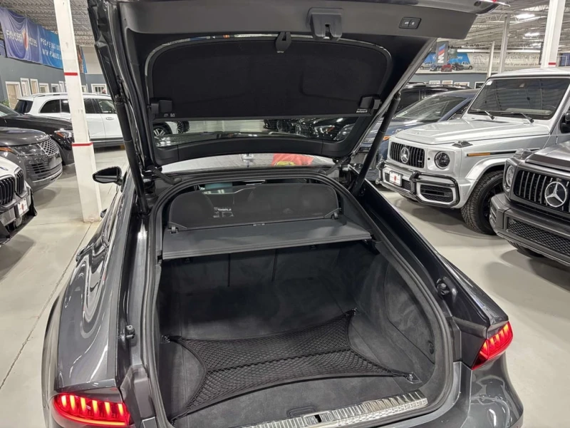 Audi Rs7 Sportback  CARFAX, снимка 9 - Автомобили и джипове - 52645612