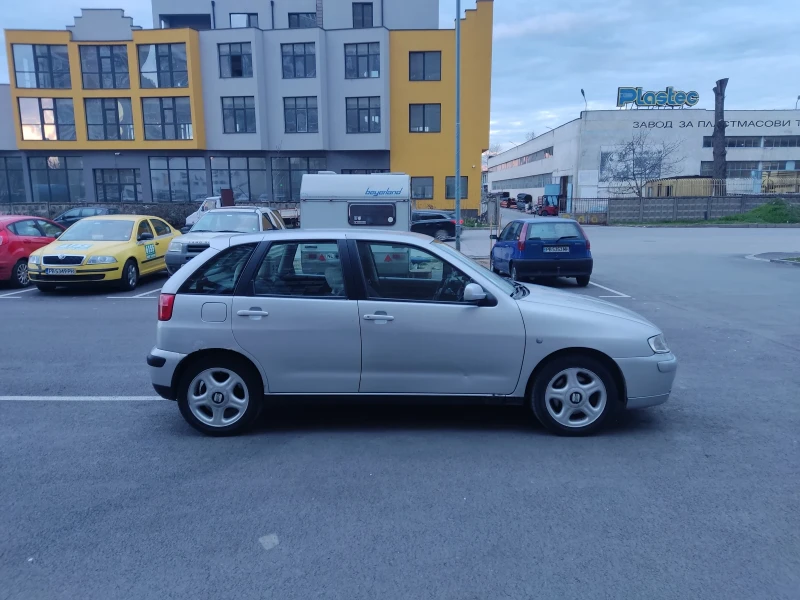 Seat Ibiza, снимка 4 - Автомобили и джипове - 53413444