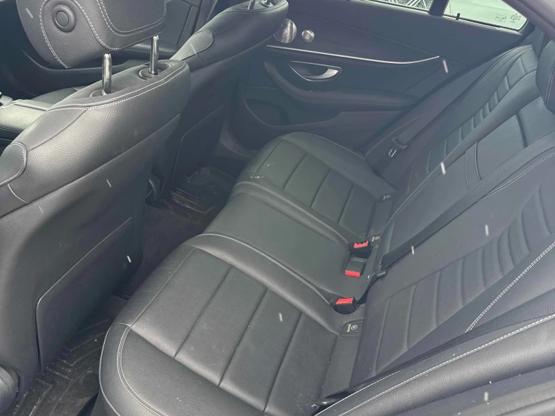 Mercedes-Benz E 400 HEAD UP * * ЧЕРЕН САЛОН * * СЕРВИЗНА ИСТОРИЯ * * , снимка 10 - Автомобили и джипове - 53576287