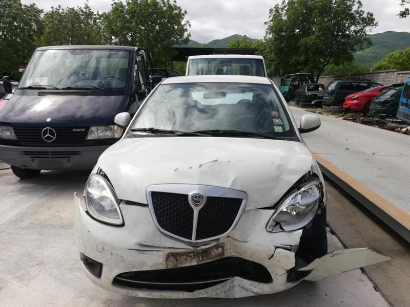 Lancia Ypsilon, снимка 6 - Автомобили и джипове - 28326560