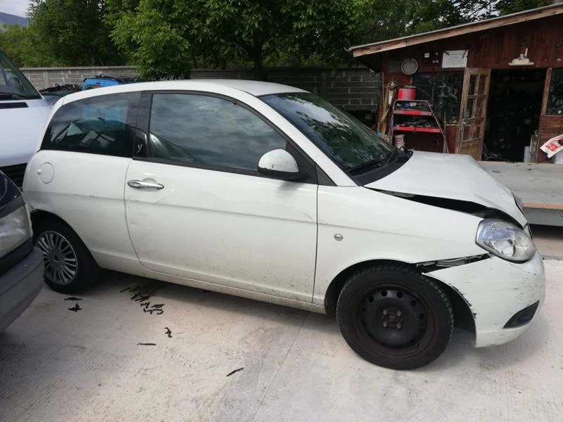 Lancia Ypsilon, снимка 5 - Автомобили и джипове - 28326560