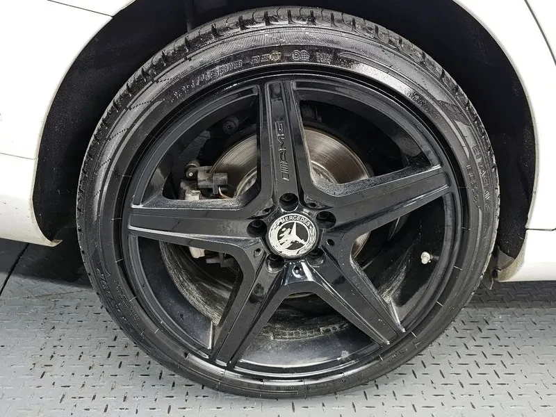 Mercedes-Benz C 180, снимка 5 - Автомобили и джипове - 52825118