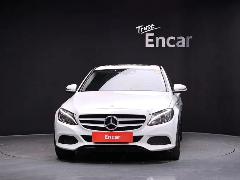 Mercedes-Benz C 180, снимка 3 - Автомобили и джипове - 52825118