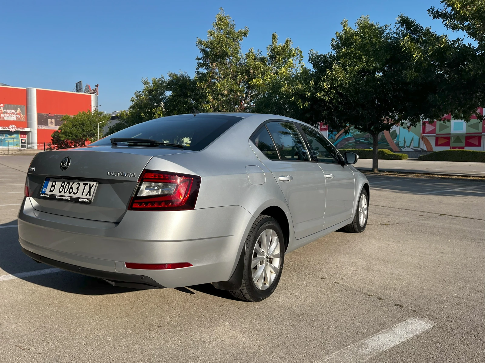 Skoda Octavia 1.6 TDI STYLE - изображение 6