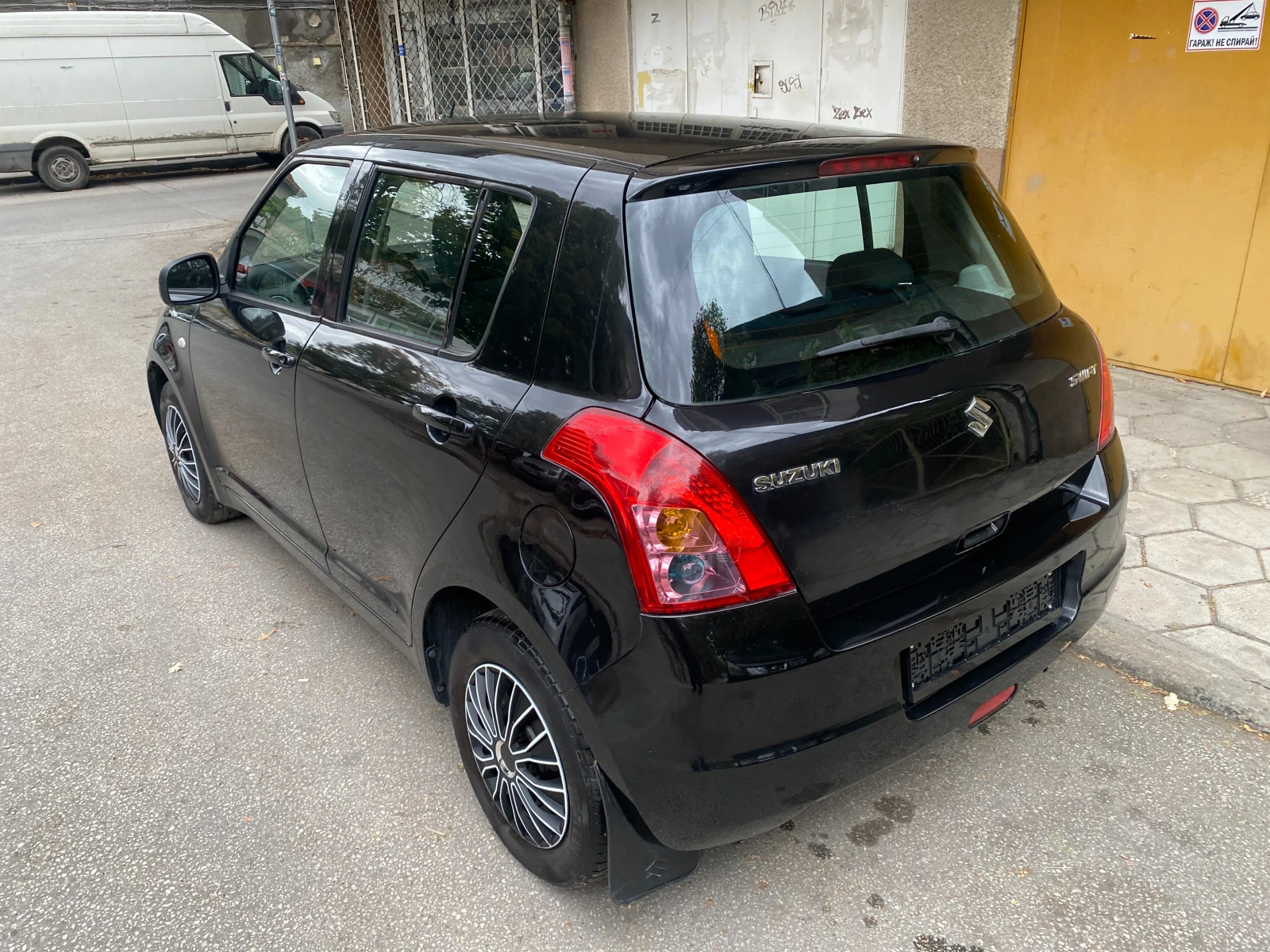 Suzuki Swift  - изображение 7