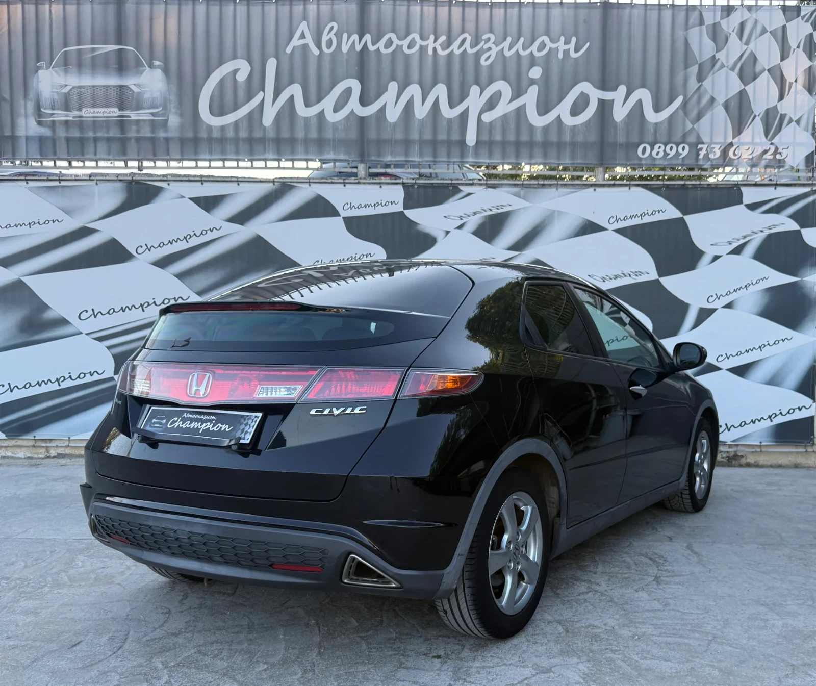Honda Civic Бензин - изображение 6