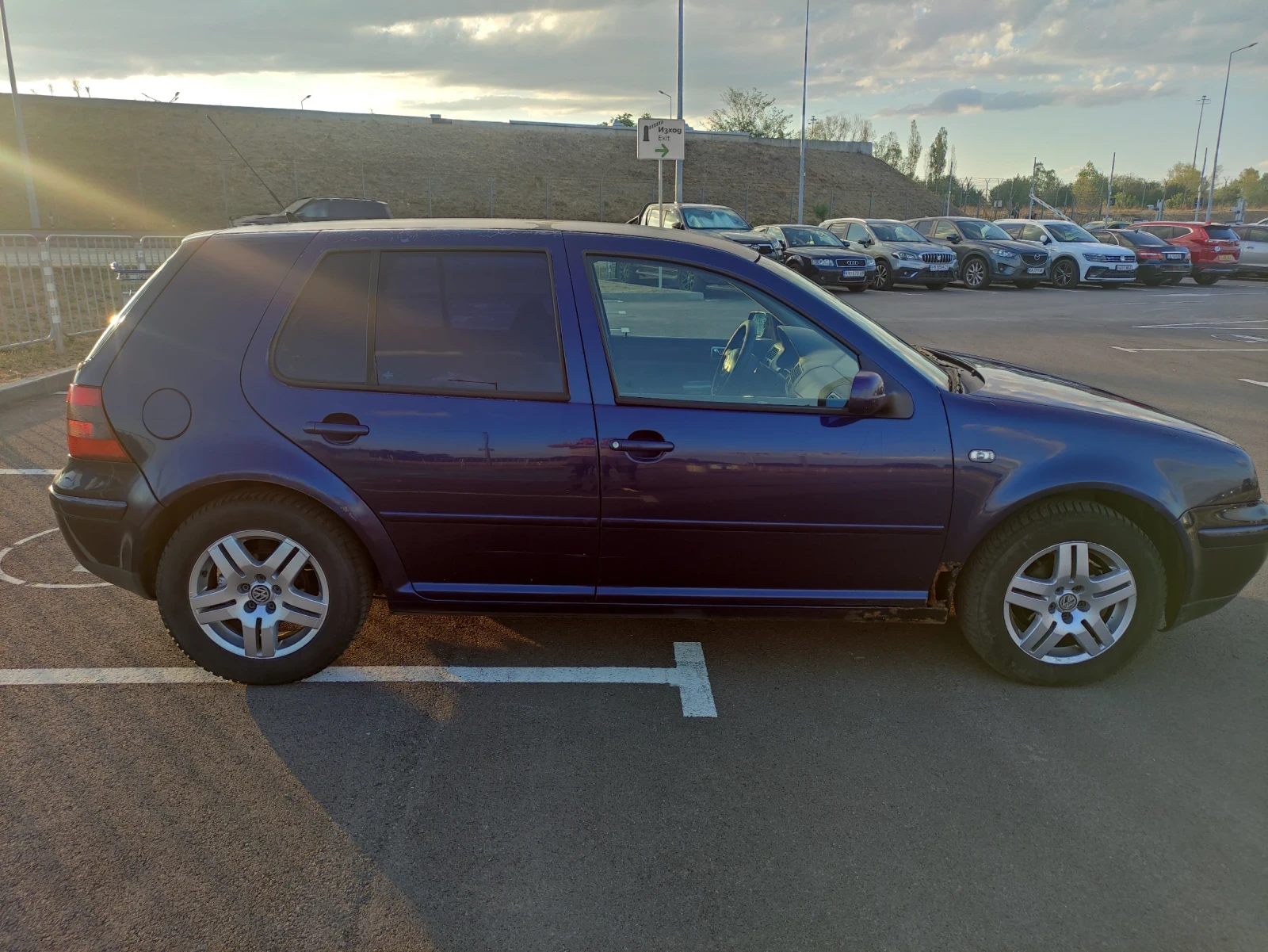 VW Golf 1.6 - изображение 7
