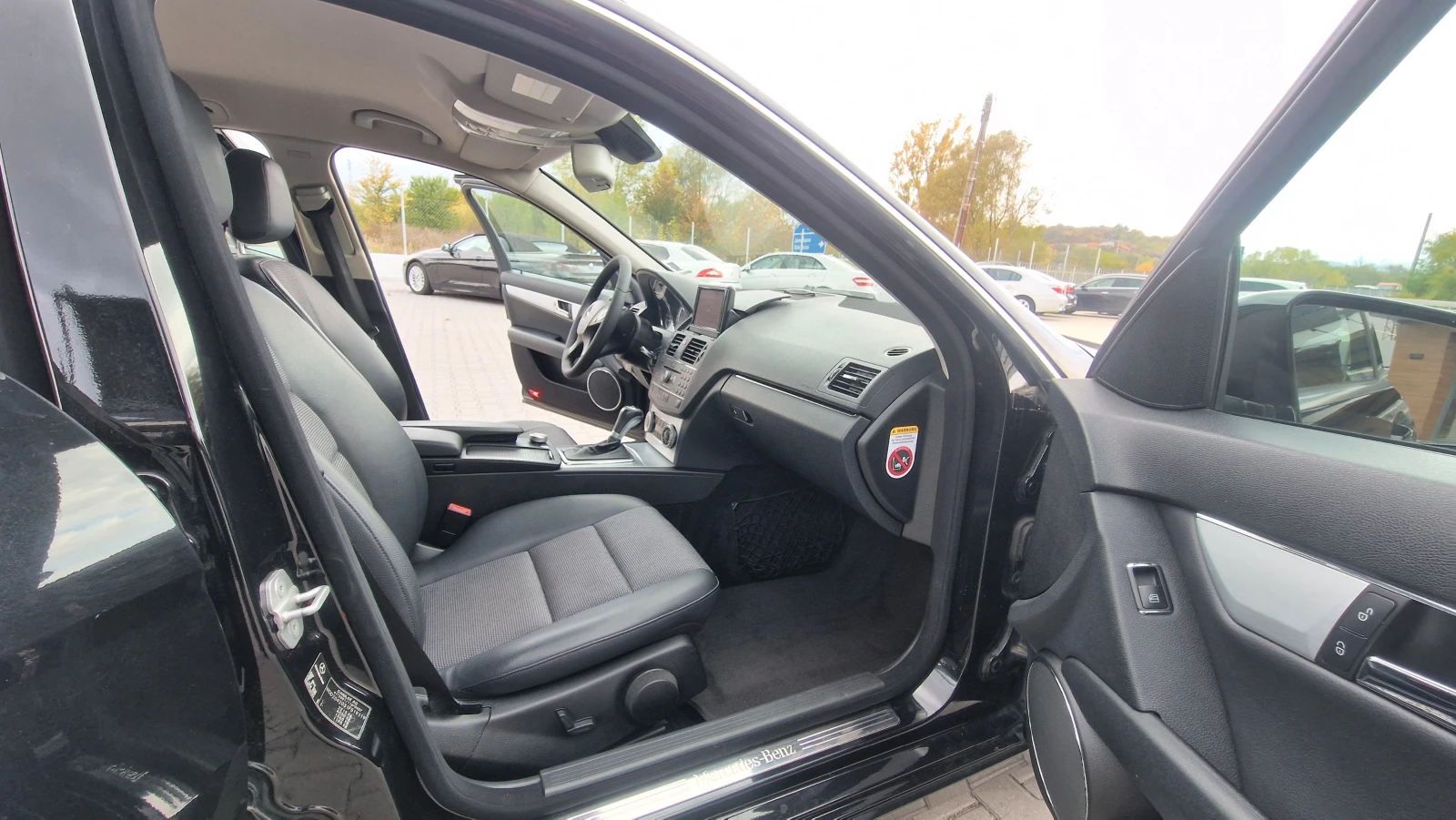 Mercedes-Benz C 250 ЛИЗИНГ | Mobile.bg — изображение 11