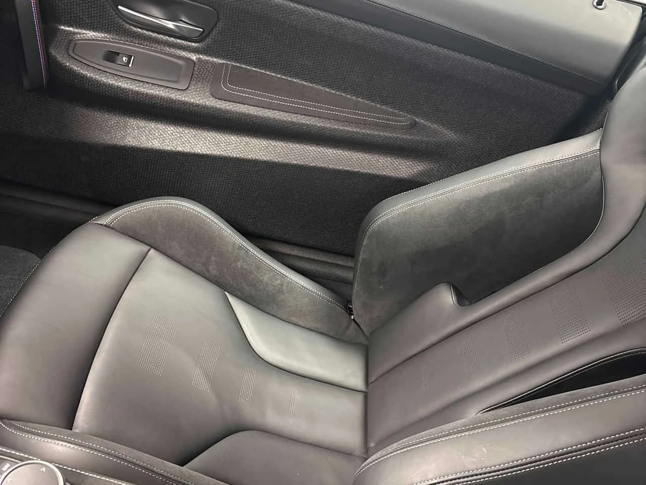 BMW M4 CS  CARFAX | Mobile.bg � ����������� 16