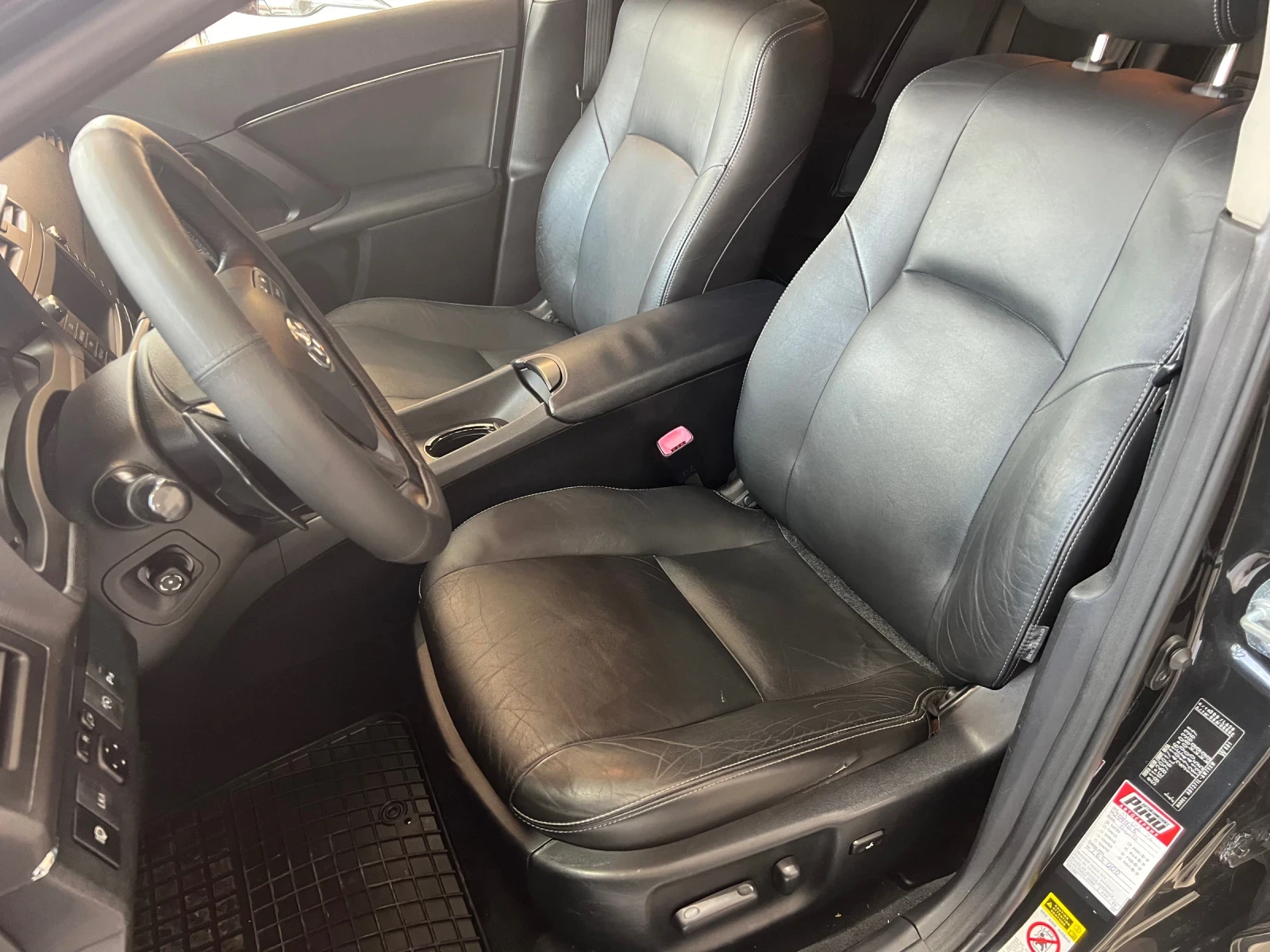 Toyota Avensis 2.2 D-CAT, снимка 8 - Автомобили и джипове - 53996287