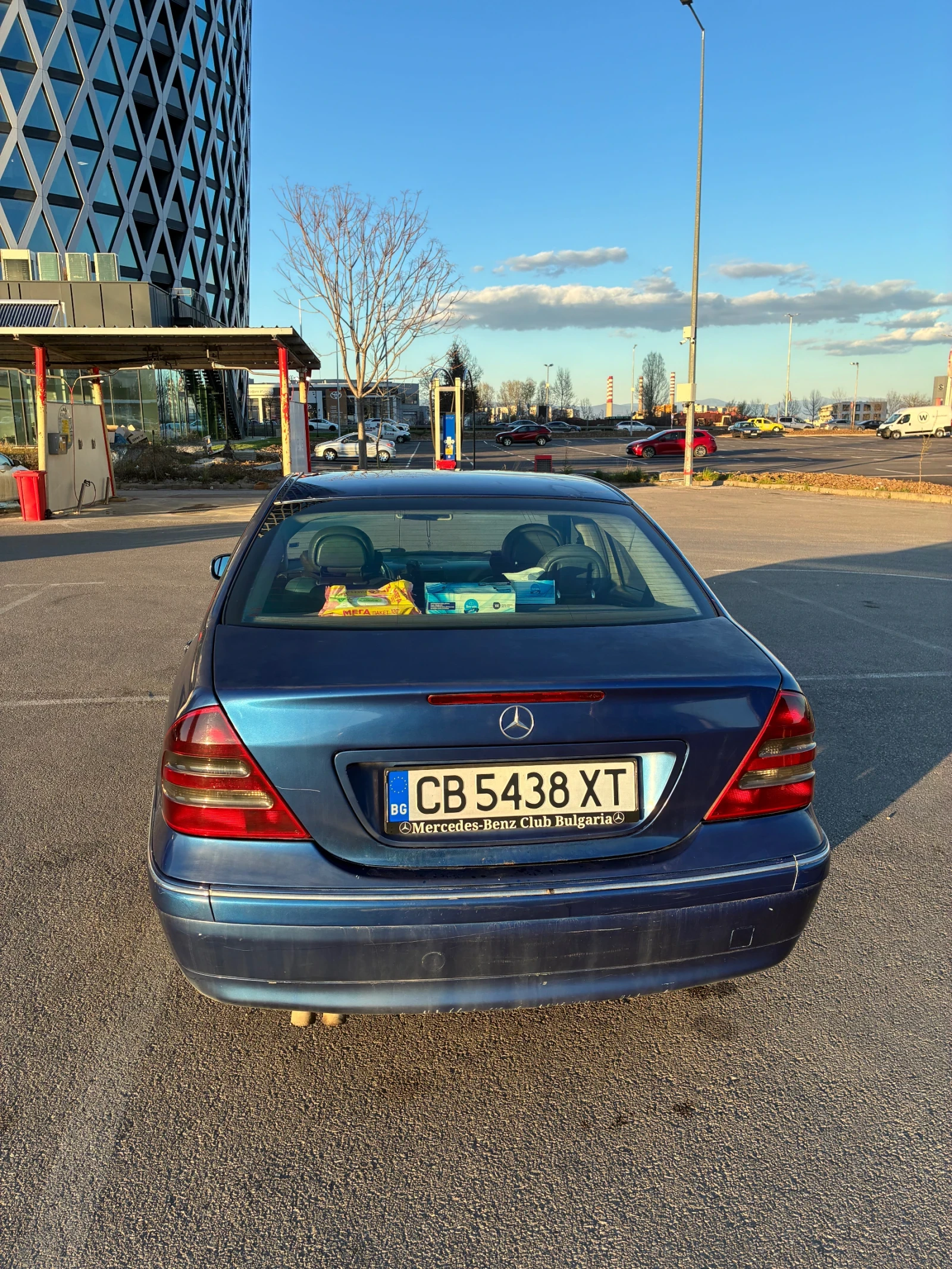 Mercedes-Benz C 220, снимка 9 - Автомобили и джипове - 54344627