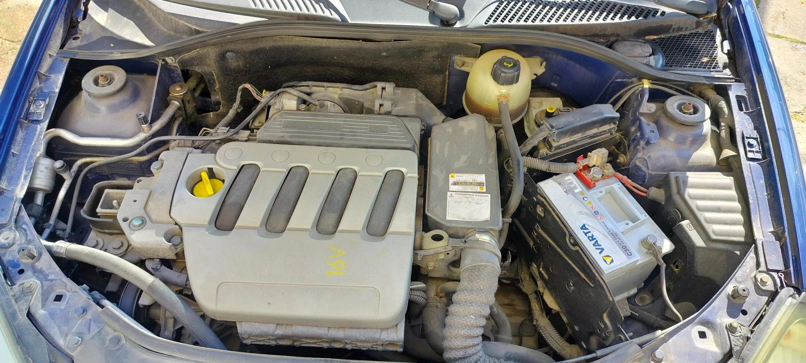 Renault Clio, снимка 15 - Автомобили и джипове - 54662373