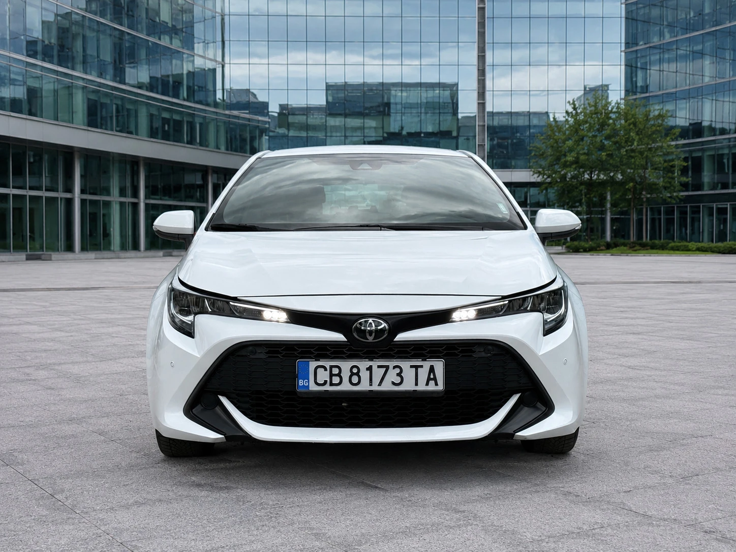 Toyota Corolla 1.2 TURBO Гаранционен!, снимка 2 - Автомобили и джипове - 54787209