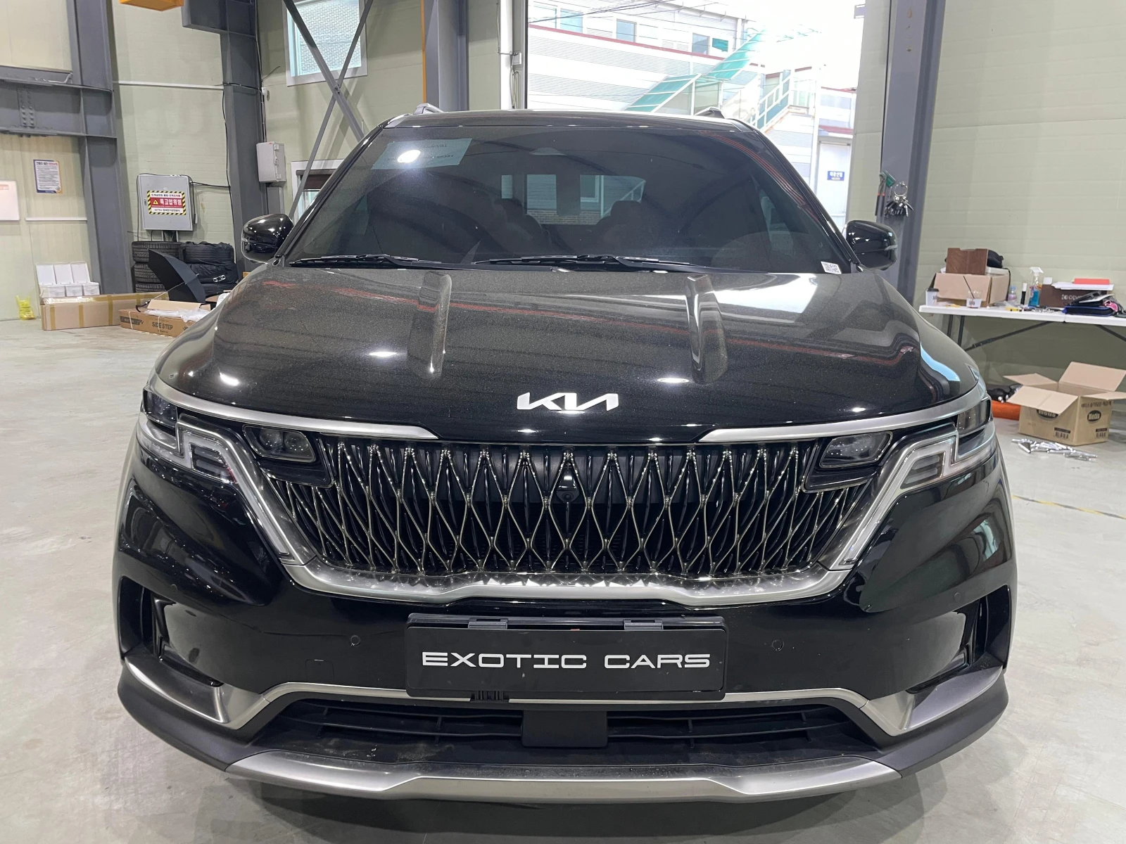 Kia Carnival 2.2 CRDi ! Noblesse ! 8+ 1 ! , снимка 2 - Автомобили и джипове - 54943227