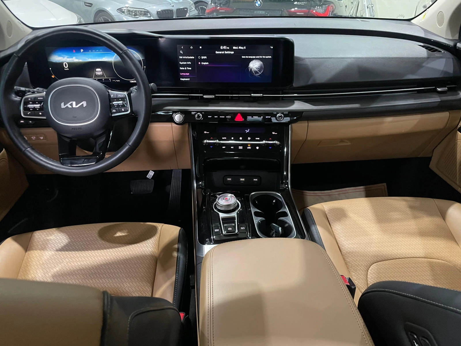 Kia Carnival 2.2 CRDi ! Noblesse ! 8+ 1 ! , снимка 9 - Автомобили и джипове - 54943227