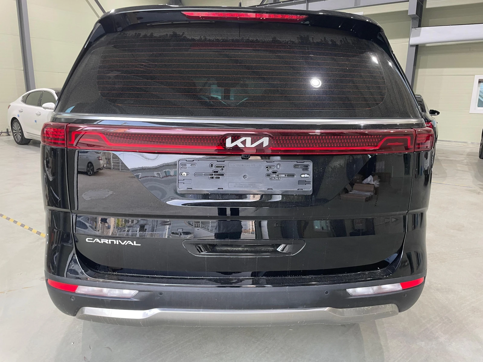 Kia Carnival 2.2 CRDi ! Noblesse ! 8+ 1 ! , снимка 5 - Автомобили и джипове - 54943227