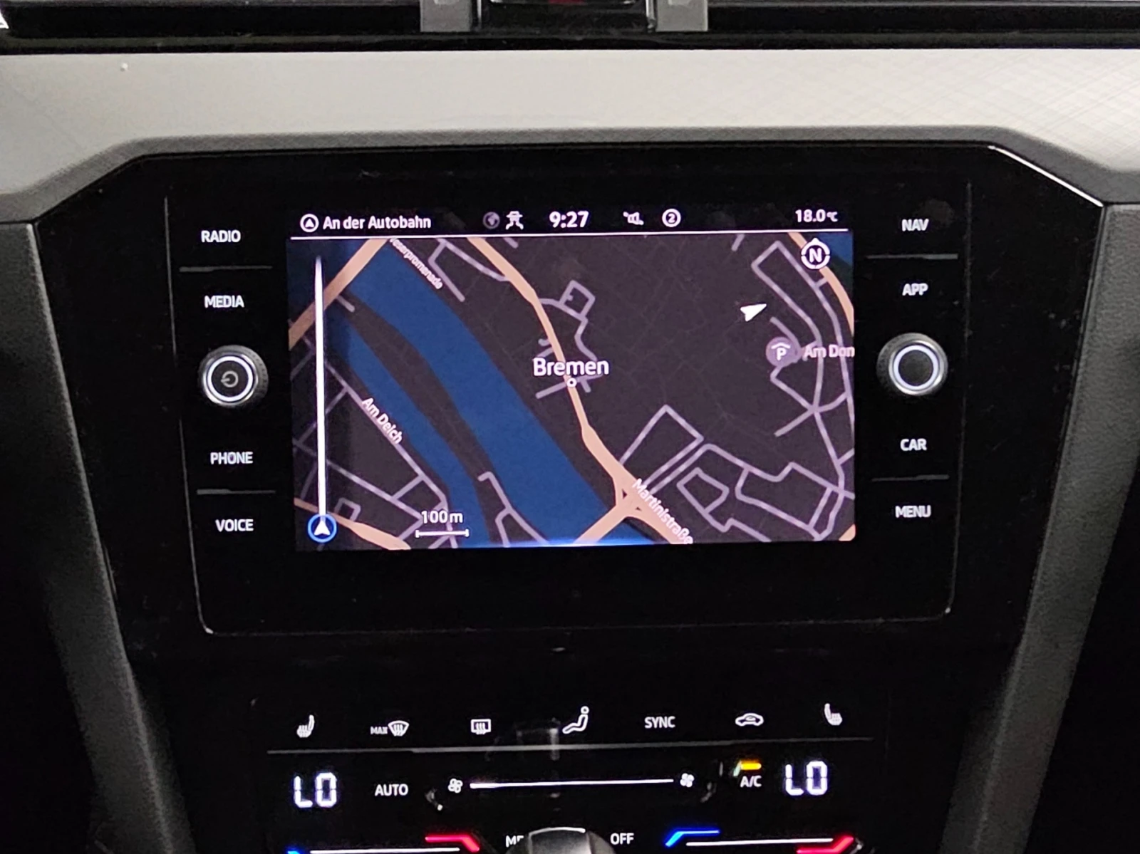 VW Passat Variant 2.0 TDI Business Navi LED DC RFK, снимка 7 - Автомобили и джипове - 55596705