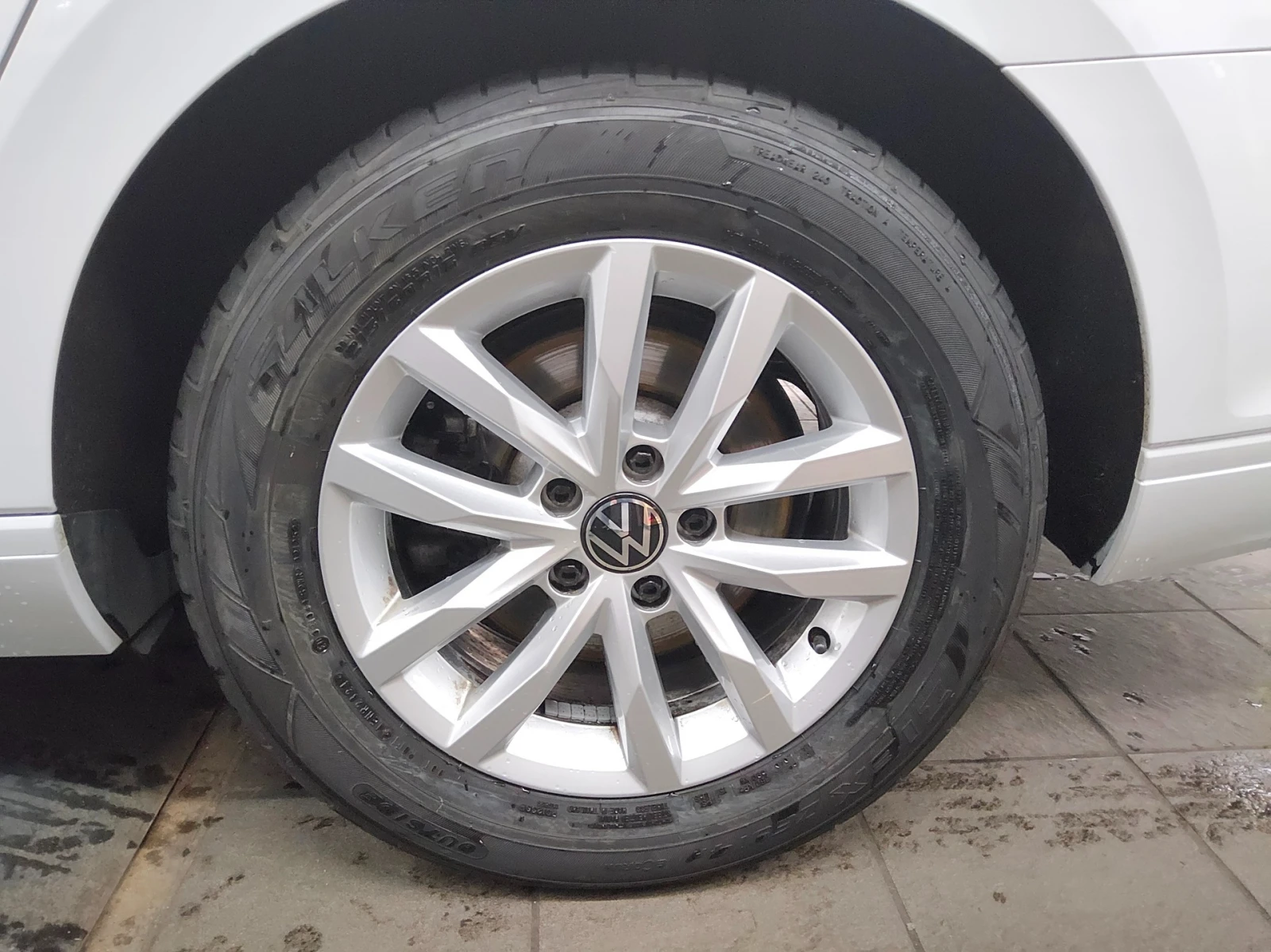 VW Passat Variant 2.0 TDI Business Navi LED DC RFK, снимка 12 - Автомобили и джипове - 55596705