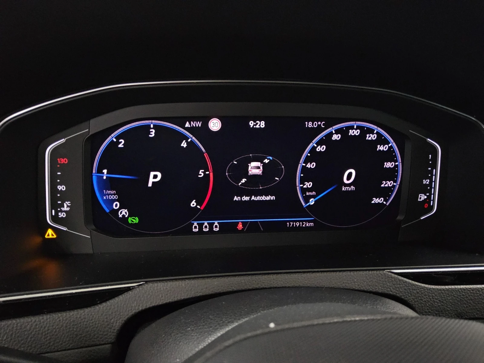 VW Passat Variant 2.0 TDI Business Navi LED DC RFK, снимка 8 - Автомобили и джипове - 55596705